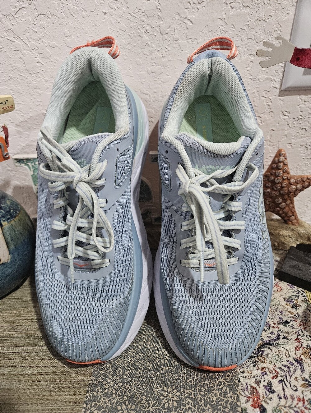 Women' HOKA Size 7.5 Blue Fog Bondi 7 Max Cushioning  Running Shoe